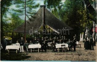 1922 Palicsfürdő, Palics; Horváth vendéglő, zenészek, vendégek és pincérek a kertben. Vig Zsigmond Sándor kiadása / restaurant garden with musicians, guests and waiters (EK)