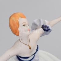 Regent táncos. Kézzel festett, jelzett, hibátlan m: 19 cm