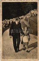 1937 Aus der Besuchermenge in Obersalzberg / Adolf Hitler with a little girl + "MÜNCHEN HAUPTSTADT DER BEWEGUNG" So. Stpl. (felületi sérülés / surface damage)