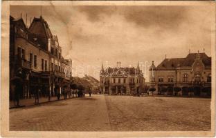 Léva, Levice; tér, bank / square, bank (ázott sarok / wet corner)