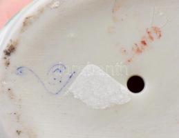 Szovjet hölgy figura, jelzett, minimális kopással, m: 17 cm