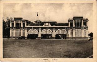 Dakar, La Gare / railway station, automobile
