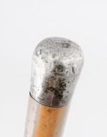 Lovaglópálca ezüst (Ag) fejjel, bőr, fa, jelzett, h: 74 cm