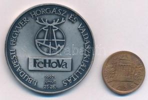 1992. "VEFAG Tatabánya / FEHOVA kiállítás" ezüstpatinázott emlékérem (42,5mm) + DN "Eger / Officina Agriae" bronz múzeumi zseton. Szign.: VE (25mm) T:XF