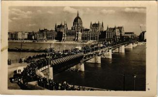 Budapest, Kossuth híd, Parlament, Országház. Képzőművészeti Alap (ragasztónyom / glue marks)