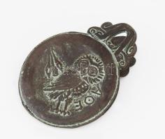 Görög stílusú bronz iratcsiptető, h: 8,5 cm