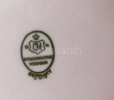 4 db Hutschenreuter fehér mázas váza. 17-23 cm