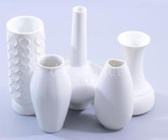 5 db klf német fehér mázas váza. 13-18 cm