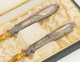 Ezüst nyelű vajkés készlet, jelzett, díszdobozban 18 cm