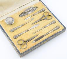 Ezüst (Ag) manikűr készlet (Az ollók kivételével) díszdobozban 21x27 cm