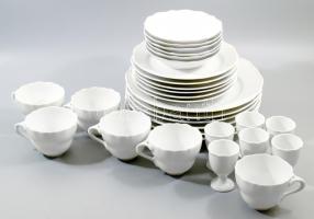 cca 1970/80, Hutschenreuther fehér vékonyporcelán 6 személyes, 30 részes reggeliző készlet. Jelzett, hibátlan, teljes.