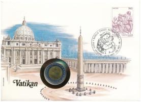 Vatikán 1982. 500L bimetál "II. János Pál" felbélyegzett borítékban, bélyegzéssel, német nyelvű leírással T:UNC Vatican City 1982. 500 Lire bimetallic "John Paul II" in envelope with stamp and cancellation, with German description C:UNC