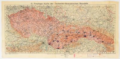 cca 1920-1930 G. Freytags Karte der Tschecho-Slowakischen Republik / A Csehszlovák Köztársaság térképe, 1 : 1.500.000, rajta katonai jelölésekkel, kissé sérült, a térképtől különvált borítóval, 33,5x66 cm