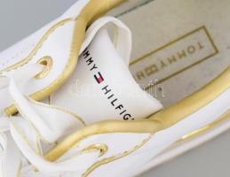 Tommy Hilfiger női cipő, 36-37-es méret, felpróbált, de nem hordott