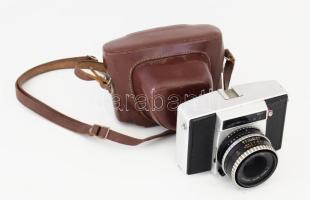 Pentina fényképezőgép Carl Zeiss Tessar 2,8/50 objektívvel bőr tokkal,