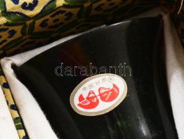 Jade pohár pár Juanyang, Ganshu. Díszdobozban 12 cm