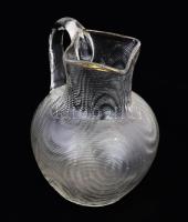 Kiöntő. Nyomott felszínű hutaüveg, Parád, cca 19. sz. vége, kis lepattanással, m: 12 cm