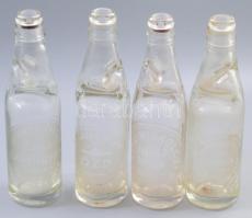 4 darab régi golyós záródású szódás üveg, jó állapotban, felirataik: "Skrenyó István Szikvízgyára Dunaegyháza", "Rimamurány-Salgótarjáni Vasmű Ózd", "Alkoholmentes Gyümölcspezsgő Sajókazai Szikvízgyár", "Első Miskolczi Egyesült Szikvízgyár". Jó állapotban, 1-1 minimális ütődésnyommal, m: 24-25 cm /// Set of 4 vintage soda bottles with ball closures, in good condition. Inscriptions: "Skrenyó István Szikvízgyára Dunaegyháza," "Rimamurány-Salgótarjáni Vasmű Ózd," "Alkoholmentes Gyümölcspezsgő Sajókazai Szikvízgyár," "Első Miskolczi Egyesült Szikvízgyár." Good condition, each with minimal impact marks, height: 24?25 cm.