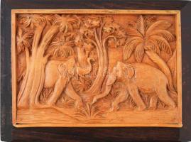 Indiai szantálfa faragás, 17x23 cm