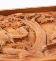 Indiai szantálfa faragás, 17x23 cm