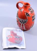 Díszkorsó, Prof. Alfredo Santarelli (1874-1954): mázas kerámia, relief díszitésel j,l,a,; Prof. Santarelli 1940. körül, 20cm /  Decorative jug, Prof. Alfredo Santarelli (1874-1954): glazed ceramic, with relief decoration on the left, right, and right sides; Prof. Santarelli around 1940, 20cm