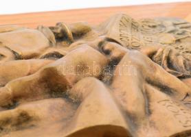 Asszonyi Tamás (1942-): A vörös postakocsi. Bronz plakett. Plasztikus, jelzett 24x19 cm Fa alapon