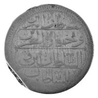 Oszmán Birodalom 1731(1143) Kurus Ag "I. Mahmud" (23,87g) T:F, anyaghiány a peremnél
Otto...