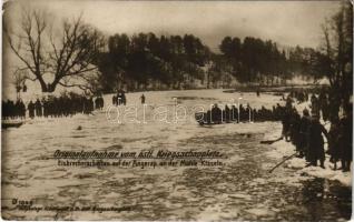 Originalaufnahme vom östl. Kriegsschauplatz. Eisbrecherarbeiten auf der Angerap. an der Mühle Kisseln / első világháborús keleti hadszíntér, jégtörő munkálatok, malom / WWI German military, icebreaking operations, mill. photo (EK)