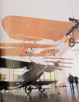 Markus Dlouhy: München. Die Kunststadt. (München, 2002), Bucher, 272 p. Rendkívül gazdag képanyaggal...