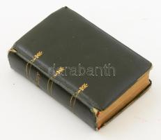 Imádságos könyv. Ford.: Dr. Hevesi Simon pesti főrabbi. Bp., é.n., Schlesinger Jos., 363 p. Magyar és héber nyelven. Aranyozott egészvászon-kötésben, kissé sérült borítóval és gerinccel, belül nagyrészt jó állapotban, 1932-es ajándékozási bejegyzéssel.