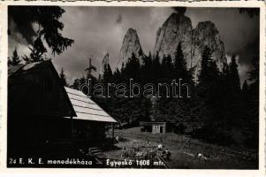 Egyes-kő, Egyeskő, Piatra Singuratica; E.K.E. menedékháza, Csíki-havasok / Muntii Ciucului