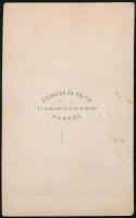 cca 1865-1870 Fiatal hölgy érdekes öltözetben, vizitkártya Barabás és Fájth pesti műterméből, 10x6 c...