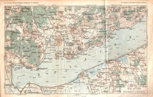 Balaton és környéke részletes kalauza. Szerkesztették: Dornyay Béla és Vigyázó János. Budapest, 1934. Turistaság és Alpinizmus Lap-, Könyv- és Térképkiadó Rt. (Sárkány Nyomda Rt.) 426 + [6] p.+ 6 t. (kihajtható látképek) + 5 térkép (kihajtható, ebből 2 színes, 3 kétszínnyomású). Első kiadás. A Vigyázó János túraszervező és turisztikai szakíró (1888-1962), valamint a keszthelyi születésű muzeológus, Dornyay Béla (1887-1965) közös szerkesztésében megjelenő, rendkívül gazdagon illusztrált Balaton-kötet Magyarország turisztikailag legkiemeltebb régiójának alapos leírása. A munka bőven kitér a Balaton nemzeti tájának geológiájára, meteorológiájára, növény- és állatvilágára, néprajzára és népi mesterségeire, történelmére, turizmusára. A részletes útikalauz templom- és várhomlokzatok, templom- és vár-alaprajzok, szőlőhegy-látképek, építészeti és népi építészeti vázlatok, város-skiccek és utcarajzok, üdülési, sportolási és túrázási zsánerképek kíséretében méltatja a Balaton északi, keleti, déli és nyugati partjának országismereti, kulturális és rekreációs lehetőségeit. A kötet bőségesen bemutatja Veszprém, Keszthely és Zalaegerszeg városát is. (Thirring-Vigyázó-féle Részletes magyar útikalauzok. 7. szám.) Fűzve, enyhén sérült kiadói borítóban, enyhe gyűrődésekkel. Jó példány.
