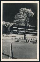 1933
