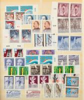 Ausztria szép gyűjtemény főleg párokban, kevés 4-es tömbben 1965-1990, 20 lapos nagy berakóban + 2 b...