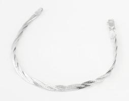 Ezüst(Ag) háromszálas fonott kígyó karkötő, jelzett, h: 19 cm, nettó: 3,9 g