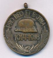 1929. "Magyar Háborús Emlékérem kardokkal, sisakkal" ezüstözött bronz kitüntetés mellszalag és függesztőkarika nélkül, BRONZ fémjellel a peremen T:F karc, hajlott Hungary 1929. "Hungarian Commemorative War Medal with swords and a helmet" silver plated bronze decoration without ribbon and ring, with "BRONZ" hallmark on edge C:F sratched, bent NMK 418.