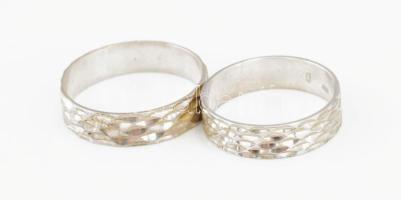 Ezüst(Ag) mintás karikagyűrű pár, jelzett, méret: 54, 59, nettó: 3,7 g