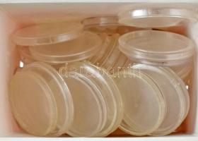 Kis doboznyi vegyes érmetartó kapszula klf méretekben, használt állapotban