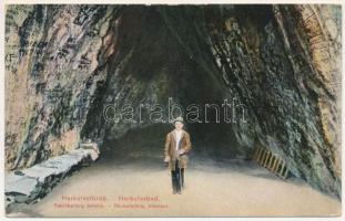 Herkulesfürdő, Baile Herculane; Rablóbarlang / Räuberhöhle / cave + "BUDAPEST - ORSOVA 179. SZ." vasúti mozgóposta bélyegző (kopott sarkak / worn corners)