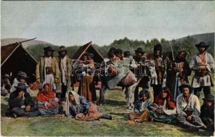 Zigeunerlager. Verlag von H. Zeidner / cigány tábor indulása / Transylvanian Gypsy folklore (EK)