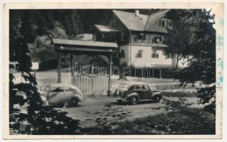 1943 Radnaborberek, Borberek-fürdő, Valea Vinului; M.K. Földművelésügyi Minisztérium üdülőtelepe, automobilok, Székelykapu / villas, automobiles, Szekler gate (felületi sérülés / surface damage)