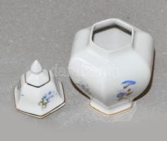 Hollóházi virágmintás fedeles kisváza. Jelzett, hibátlan, m: 14 cm