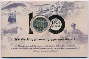 2024. 100Ft "100 éves a Magyar Nemzeti Bank" első napi veret díszcsomagolásban "01124" T:UNC