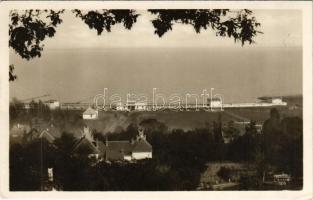 Balatonalmádi, Fövenyfürdő, villa. Kiadja Kálmán István (EK)