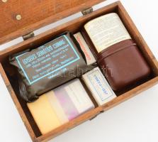 Fa elsősegély láda, tartalommal, kopott, 16x25 cm