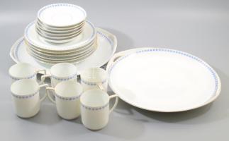 Rosenthal Undine ritka mintás 6 személyes reggeliző készlet, 2 kínálóval, jelzett, teljes, kopásokkal.