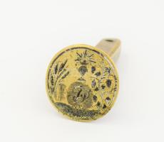 cca 1800 Réz pecsétnyomó virágos díszítésekkel, vallási szimbólummal, h: 5 cm