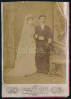 cca 1875 Csikos István kesztyűs és neje esküvői portréja, keményhátú fotó Gondy és Egey debreceni műterméből, vágott, sérült, 15,5x11 cm