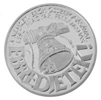 1993. "56-os Magyarok Világtalálkozója / A nemzeti erők összefogásával lesz magyar feltámadás - Ébredjetek" jelzett Ag emlékérem kapszulában, dísztokban, sorszámozott tanúsítvánnyal (31.1g/0.925/42.5mm) T:PP, pici folt